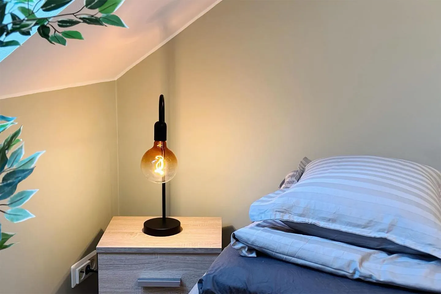 דירה הלסינקי Bright & Modern Scandinavian Attic Suite In City Center