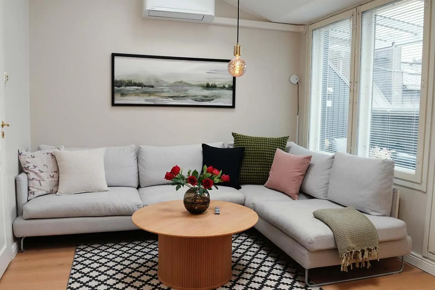 דירה הלסינקי Bright & Modern Scandinavian Attic Suite In City Center